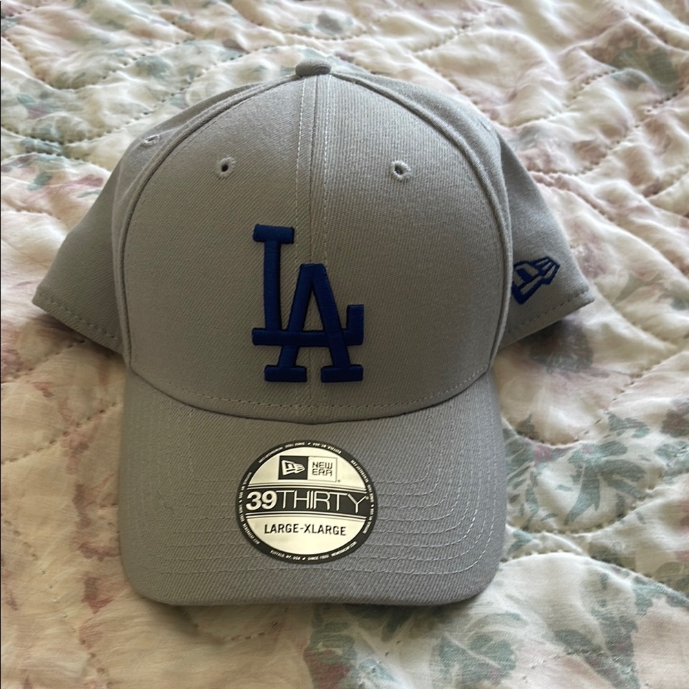 New Era 39THIRTY Light Gray Cap with Royal Blue Emblem